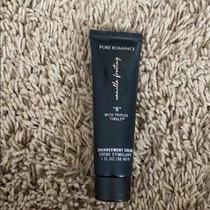 "O" vanilla frosting flavored enhancement cream